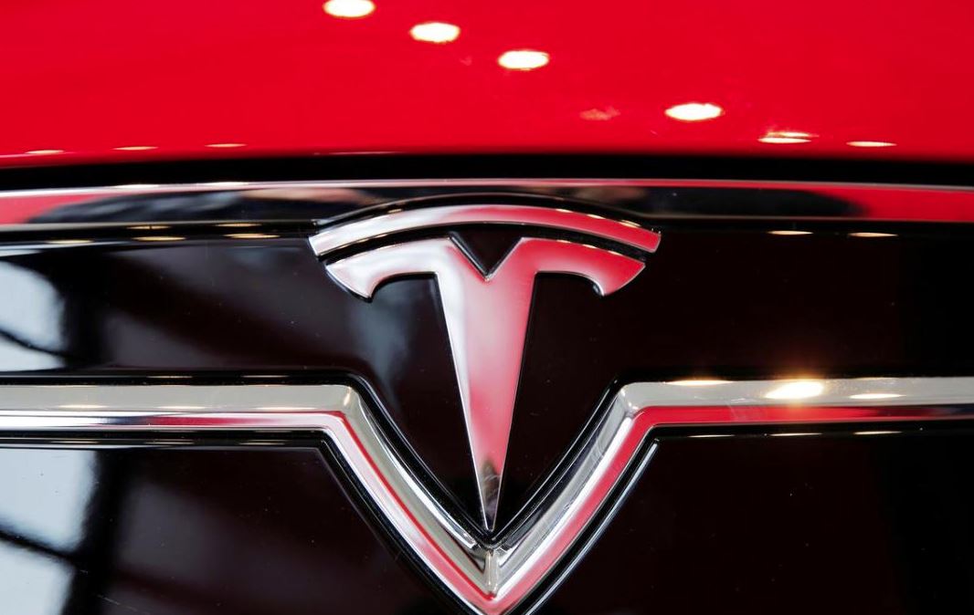 Tesla electric cars in North America fell by 6%