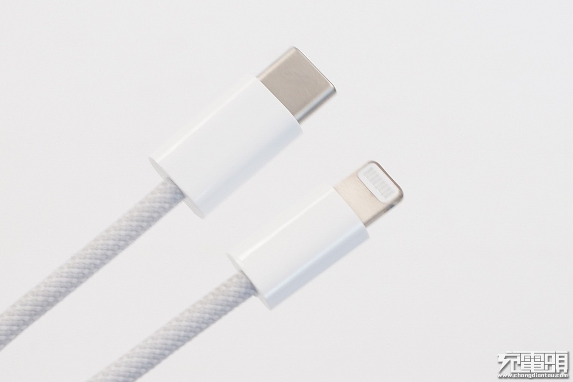 iphone 12 charging cable leak
